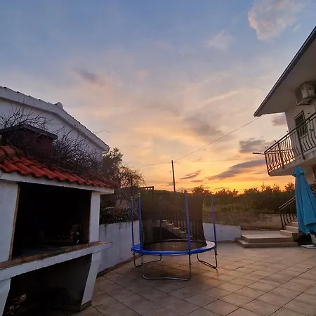 Holiday Nino With Private Pool Holiday home Slatine